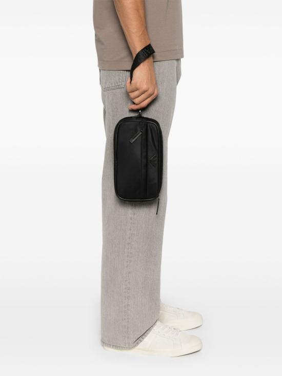 25FW 엠포리오 아르마니 클러치/파우치 EM001811AF13454UC001 BLACK - EMPORIO ARMANI