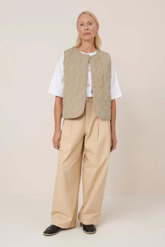  코우토우 베스트 액시스 조끼 - KOWTOW