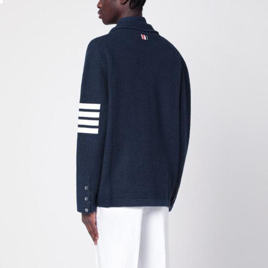 25SS 톰브라운 스웨터 MKJ134AY6011 Q THOMB 420 BLUE - THOM BROWNE