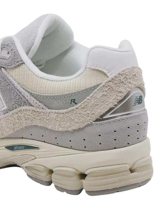 25FW 뉴발란스 2002R 스니커즈 M2002REK LINEN Beige - NEW BALANCE