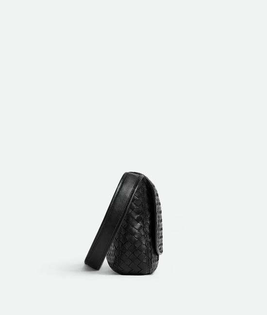 26SS 보테가베네타 베네토 플랩 메신저백 843836V5KD08803 Black - BOTTEGA VENETA
