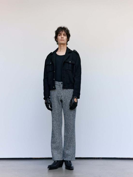  어니스트 더블유 베이커 봄버 자켓 어니스트 W. 베이커 블랙 부클 밀리터리 봄버 재킷 - ERNEST W. BAKER