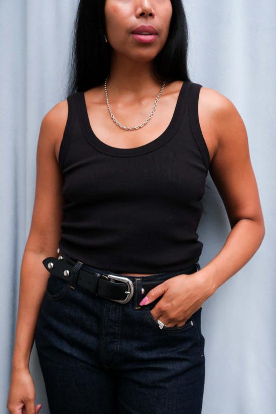  솔드아웃 엔와이씨 민소매 티셔츠 품절.NYC 크롭드 스쿱 잇 업 탱크 블랙