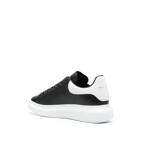 26SS 알렉산더 맥퀸 오버사이즈 드 스니커즈 553680 WIAIG 1070 BLACK WHITE - ALEXANDER MCQUEEN