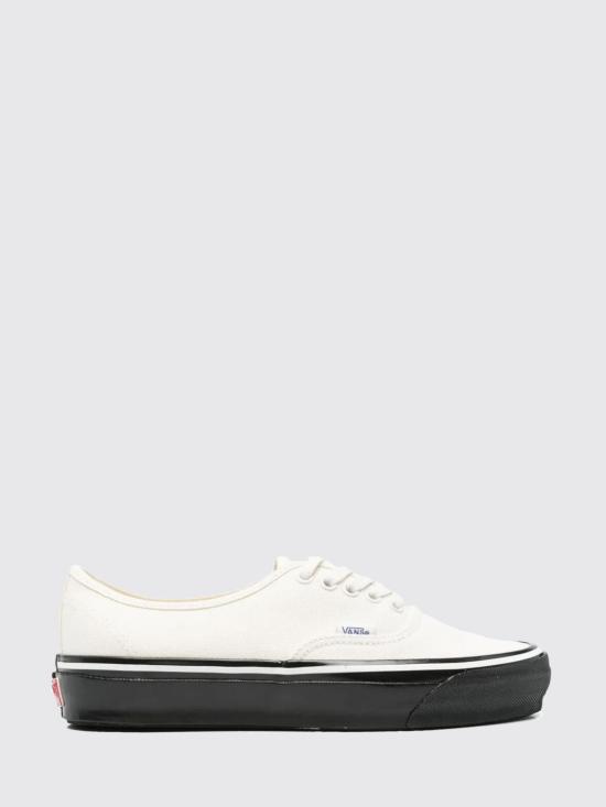 25FW 반스 뮬/슬리퍼 VN000EBN Y281 White