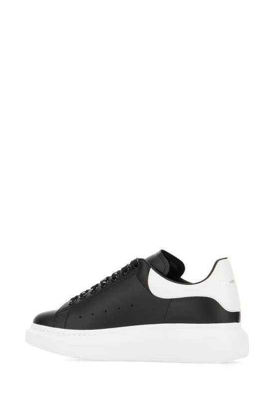 26FW 알렉산더 맥퀸 오버사이즈 드 스니커즈 553680WIAIG 1070 BLACK WHITE - ALEXANDER MCQUEEN