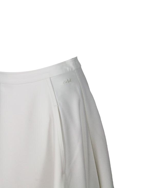 25FW 애드 미디 스커트 12AWLW75 1016 White - ADD