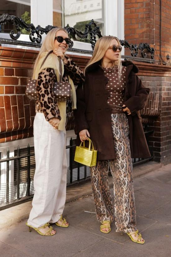  하우스오브써니 코트 하우스 오브 서니 더 돌리  로즈우드 브라운 - HOUSE OF SUNNY