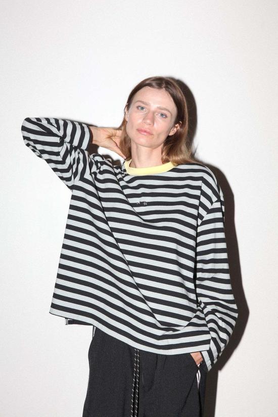  케이코 긴팔 티셔츠 KK Co 피어싱 롱슬리브 박스 티셔츠 스카이 & 미드나잇 - KKCO