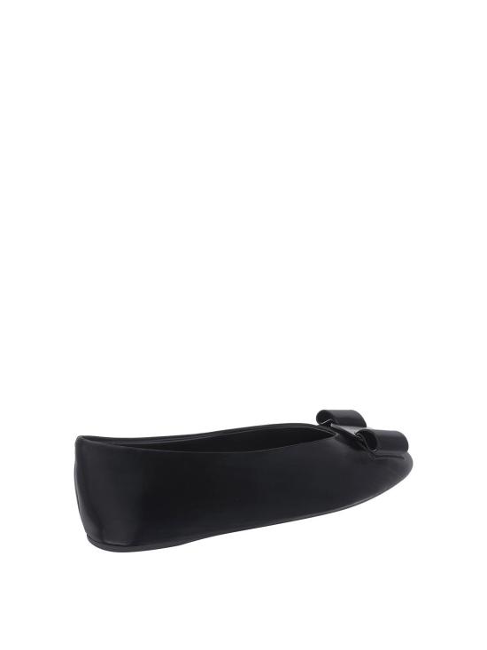 25FW 살바토레 페라가모 플랫 슈즈 78480301K577 Black - SALVATORE FERRAGAMO