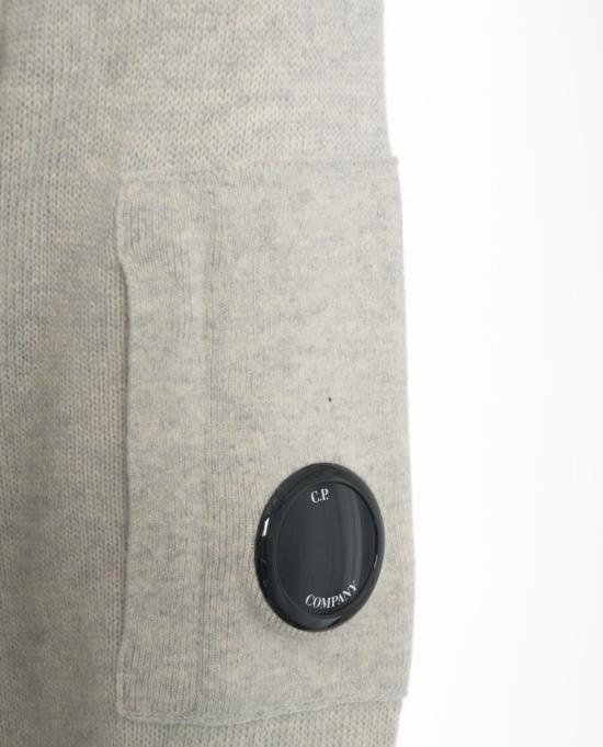 25FW 씨피 컴퍼니 스웨터 KN707A 110149A White - C.P. COMPANY