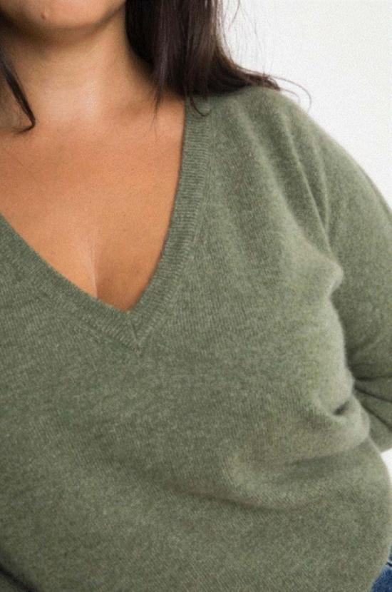  스톤 아일랜드 스웨터 스톤 브이넥 캐시미어  올리브