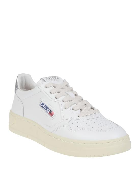 25SS 오트리 메달리스트 로우 레더 스니커즈 AULW LL05 White - AUTRY