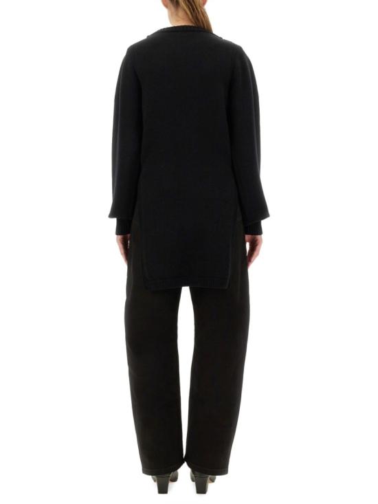 25FW 르메르 슬릿 스웨터 TO1421 LK1043BK999 Black - LEMAIRE