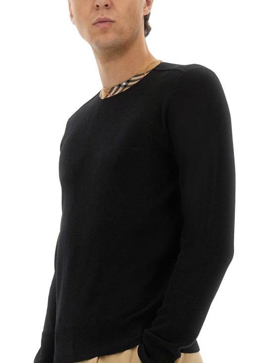 25FW 버버리 버버리 체크 트리밍 울 스웨터 8112148 A1189 Black - BURBERRY