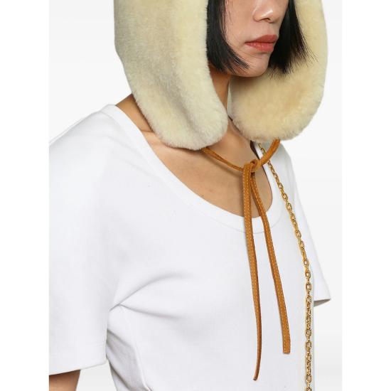 25FW 자크뮈스 이어플랩 캡 ACU00782 AC16S02 110 NEUTRALS - JACQUEMUS