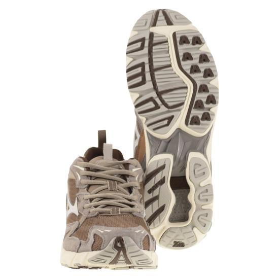 25FW 미즈노 스니커즈 D1GA2471 BROWN - MIZUNO