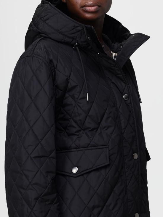 25FW 버버리 크롭 퀄티드 나일론 후드 자켓 8110329 Black - BURBERRY