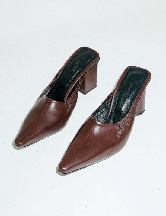  뒤비에 뮬/슬리퍼 Dubié Punta 뮬 브라운 블러드