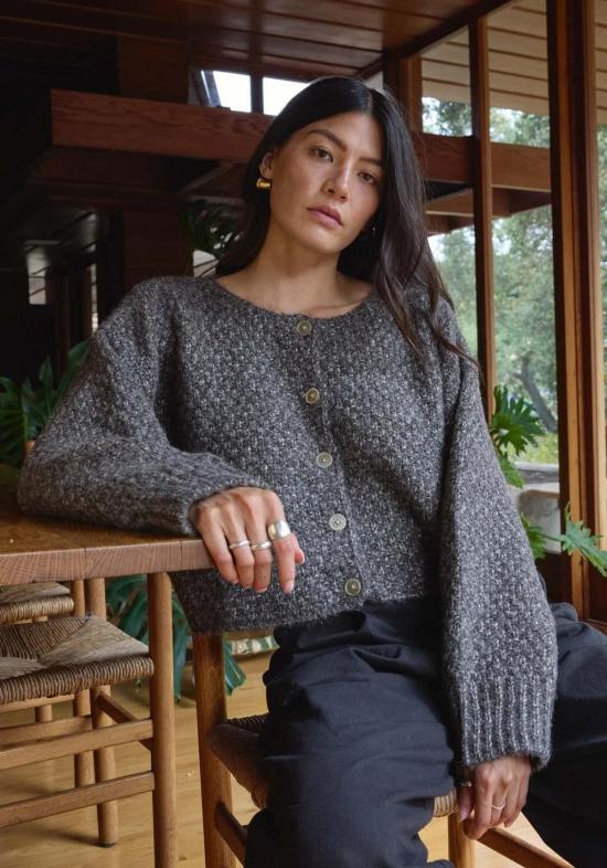  퍼스트 라이트 가디건 퀸 카디건