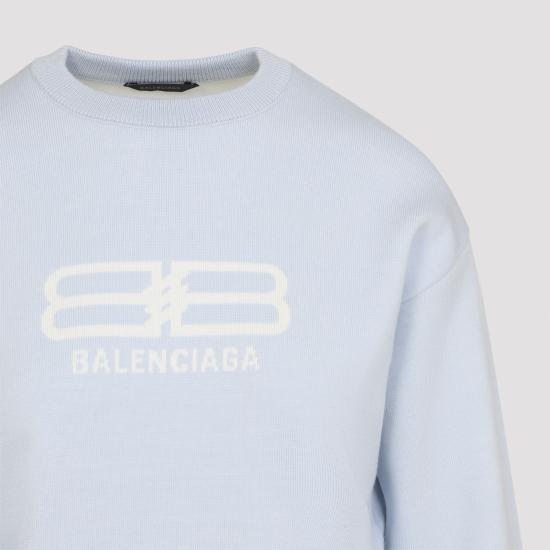 25FW 발렌시아가 로고 인타르시아 스웨터 850046 T1760 9076 LIGHT BLUE LATTE - BALENCIAGA