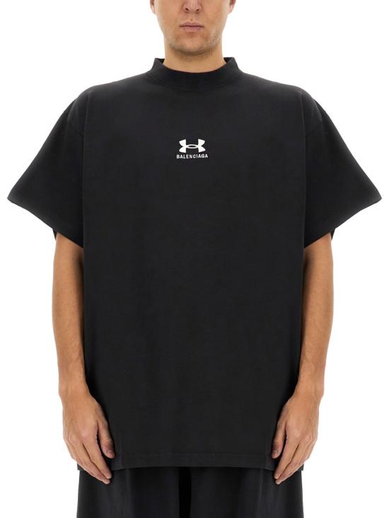 26FW 발렌시아가 x 언더아머 오버사이즈 핏 티셔츠 787349 TRVB79034 BLACK