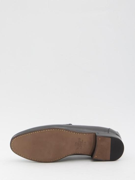 25FW 발렌티노 가라바니 로퍼 8603058 7Y2S0K73 ZWD 0NO Black - VALENTINO GARAVANI