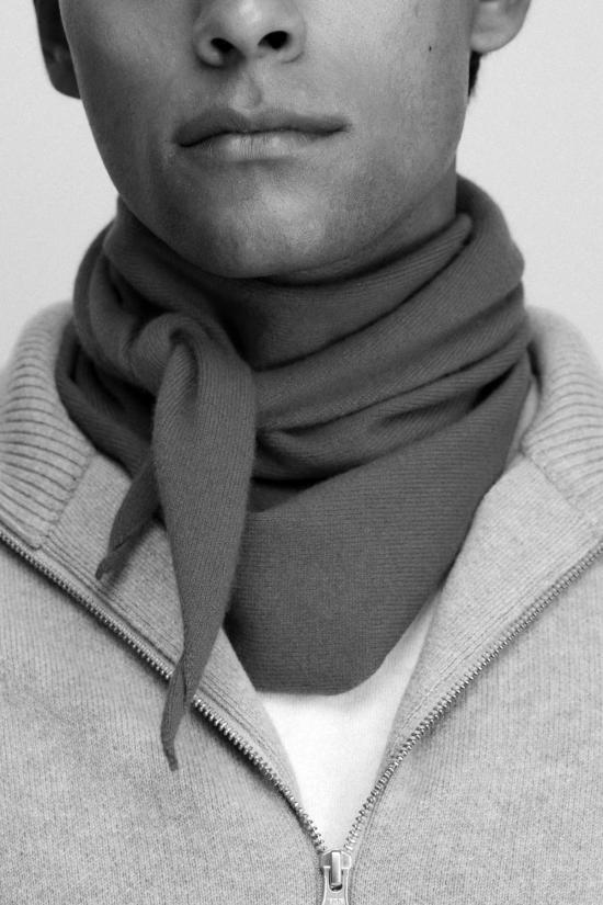  어셈블리 뉴욕 머플러/스카프 어셈블리 블랙 트라이앵글 스카프 - ASSEMBLY NEW YORK