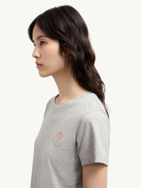 25FW 몽클레어 반팔 티셔츠 K20938C0002389AJS 979 Grey - MONCLER