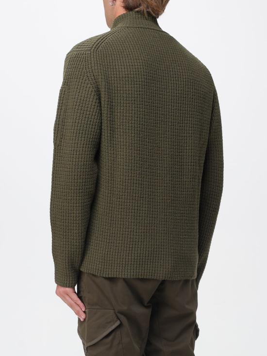 25FW 씨피 컴퍼니 스웨터 19CMKN131A110149A 683 Military - C.P. COMPANY