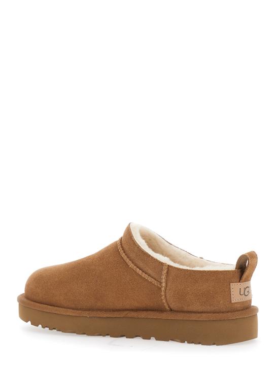 25FW 어그 CLASSIC MICRO 클래식 마이크로 부츠 블로퍼 CLASSIC MICRO 클래식 마이크로  블로퍼 1173891CHE Beige - UGG