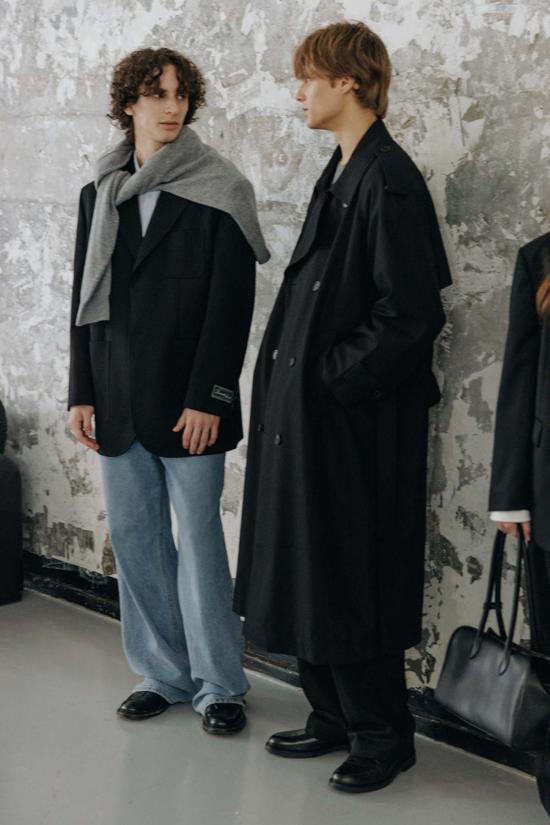  던스트 수트 자켓 Dunst 유니섹스 오버사이즈 울 블레이저 블랙 - DUNST