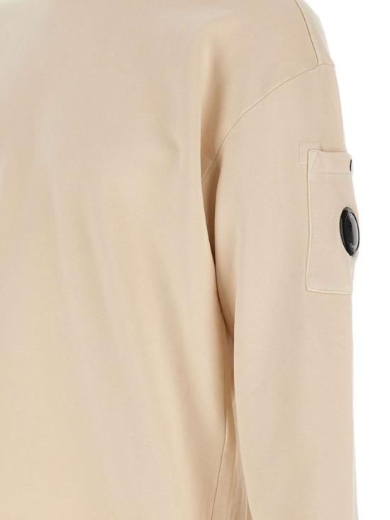 25FW 씨피 컴퍼니 브러쉬드 & 에머라이즈드 다이애그널 플리스 박시 크루넥 스웨트셔츠 19CMSS058A006372G402 PISTACHIO SHELL DOM - C.P. COMPANY