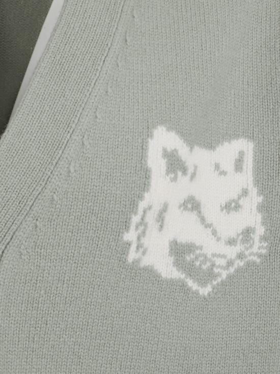 25FW 메종키츠네 폭스 헤드 인타르시아 메리노 가디건 PM00509KM0329 0396 SAGE GREEN ECRU - MAISON KITSUNE