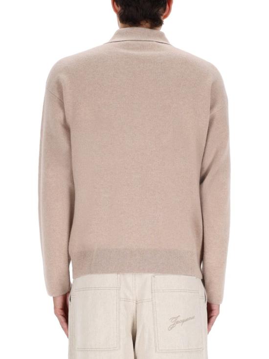 25FW 자크뮈스 팔로네 바뢰즈 폴로 스웨터 SWM00609AK0 0276150 Neutrals - JACQUEMUS