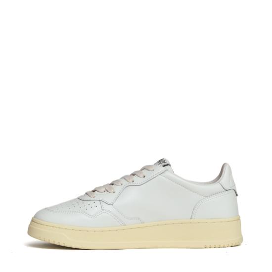 26FW 오트리 메달리스트 로우 스니커즈 AULMLL15 White - AUTRY