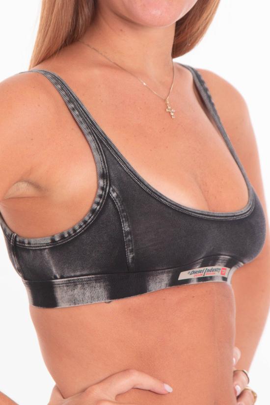 25FW 디젤 민소매 티셔츠 A19563 0SHAN 900A Black - DIESEL