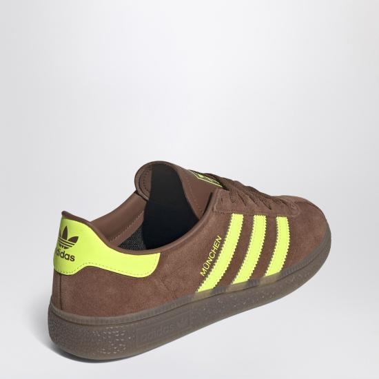 25FW 아디다스 뮌헨 스니커즈 JS3996SUE Brown - ADIDAS