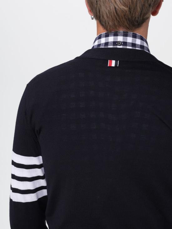 25FW 톰브라운 4바 서스테이너블 파인 메리노 울 클래식 가디건 MKC002AY1014 415 Blue - THOM BROWNE