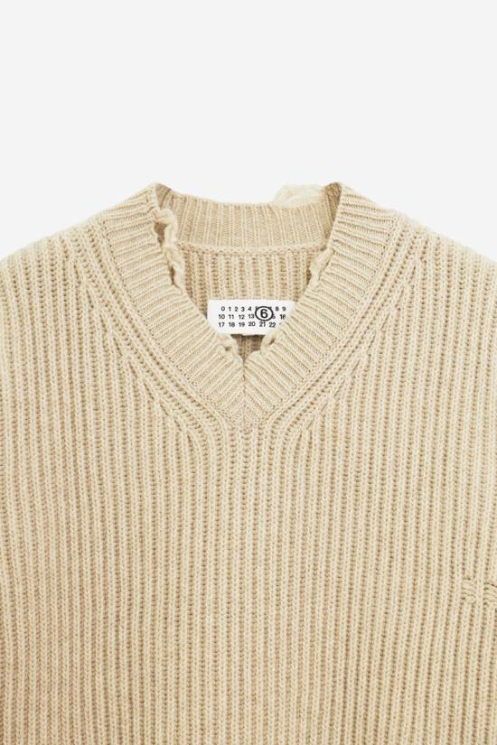 25FW MM6 메종마르지엘라 스웨터 117783 S52HN0011 M13138 Beige - MM6 MAISON MARGIELA