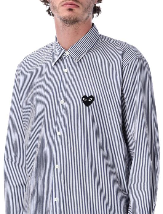 26SS 꼼데가르송 블랙하트 와펜 스트라이프 셔츠 AX B018 0511 Blue - COMME DES GARCONS