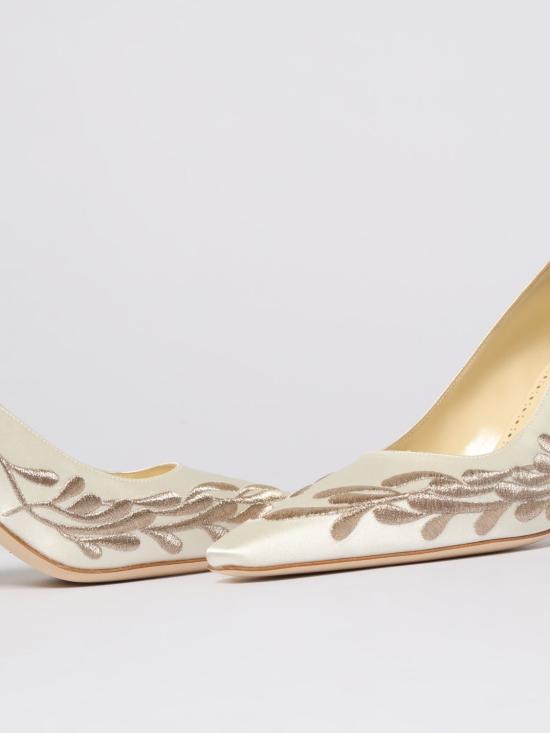 25FW 마놀로 블라닉 힐/펌프스 325 3001 0004 1309 Cream - MANOLO BLAHNIK