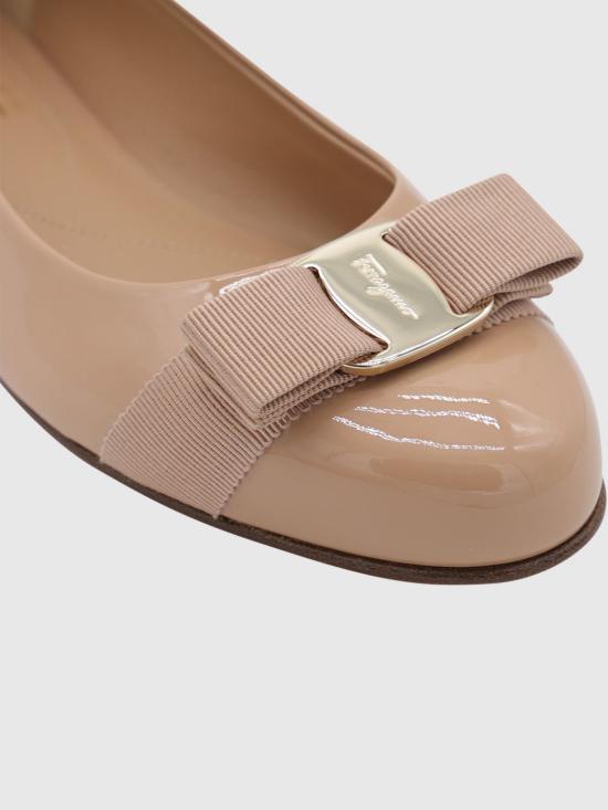 25FW 살바토레 페라가모 플랫 슈즈 01J070 782038 009 Wine - SALVATORE FERRAGAMO