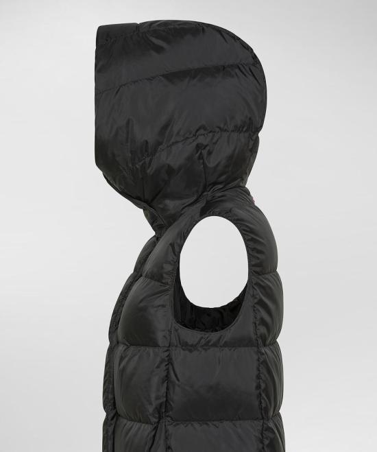 25FW 페트레이 베스트 PED5445 01181967 NER Black - PEUTEREY