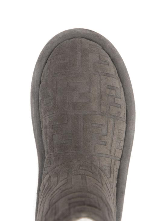 25FW 펜디 아프레 시크 FF 스웨이드 로우 부츠 8T8606 ASA1F1TP7 Grey - FENDI