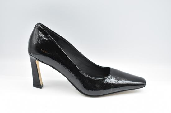 25FW 마이클 코어스 로퍼 4OF5DRMP1A DARRAH BLACK