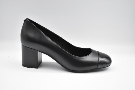 25FW 마이클 코어스 로퍼 40T5PLMP1L PERLA FLEX BLACK