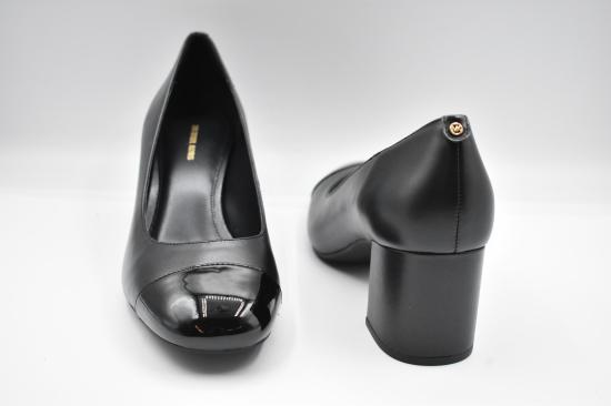 25FW 마이클 코어스 로퍼 40T5PLMP1L PERLA FLEX BLACK - MICHAEL KORS