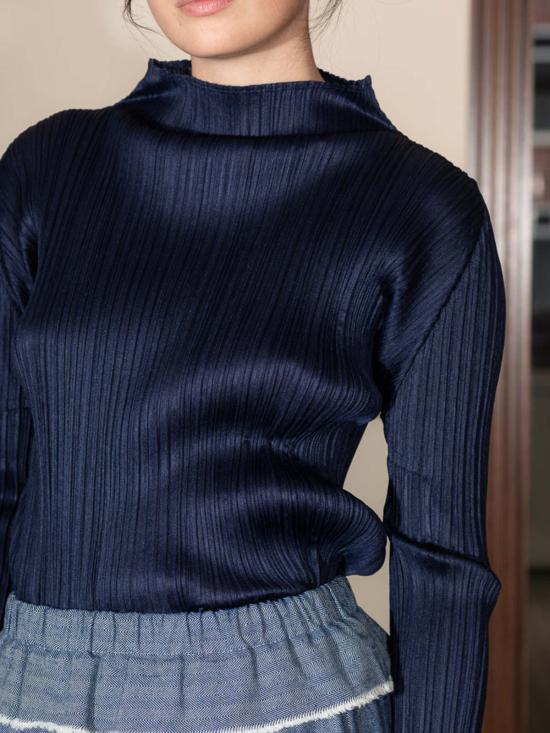  이세이 미야케 긴팔 티셔츠 클래식 롱슬리브 모크넥 탑 네이비 - ISSEY MIYAKE