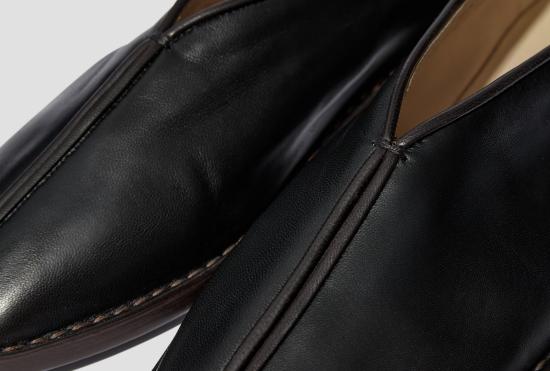 25FW 르메르 로퍼 플랫 파이프 슬리퍼 - 샤이니 나파 양가죽 FO0007 LL0023 블랙 - LEMAIRE